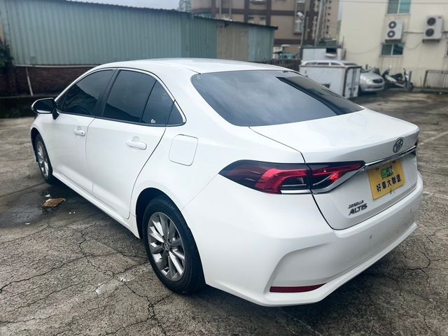 TOYOTA豐田 ALTIS  第6張相片