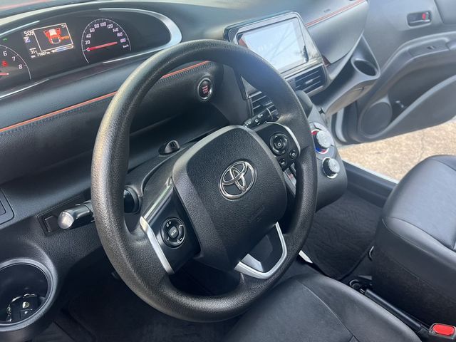 TOYOTA豐田 SIENTA  第12張相片