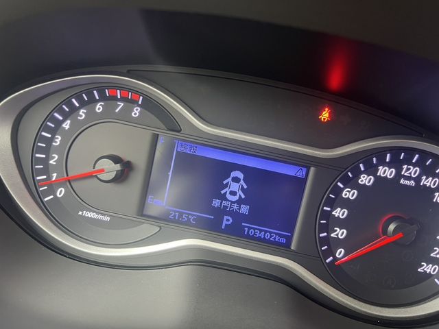 MITSUBISHI三菱 LANCER  第18張相片