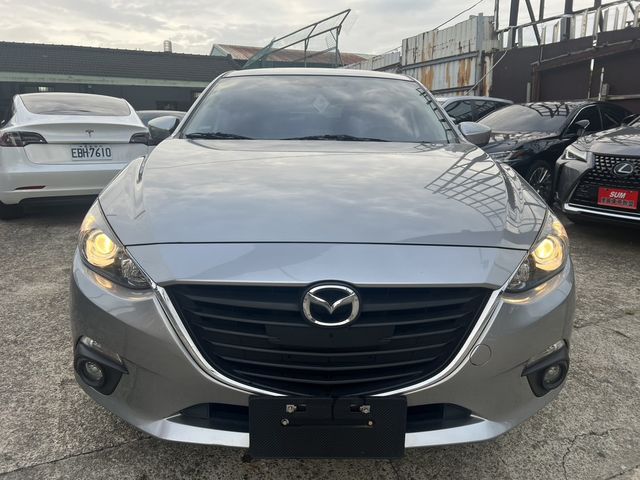 MAZDA馬自達 MAZDA 3  第2張相片