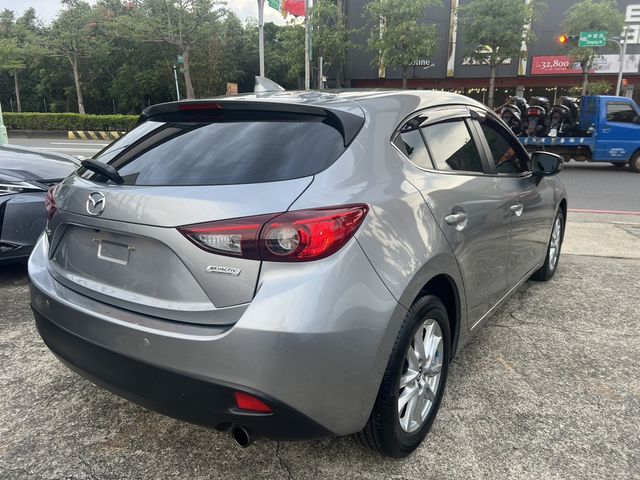 MAZDA馬自達 MAZDA 3  第4張相片