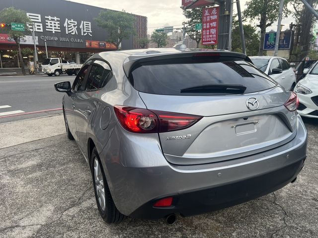 MAZDA馬自達 MAZDA 3  第6張相片