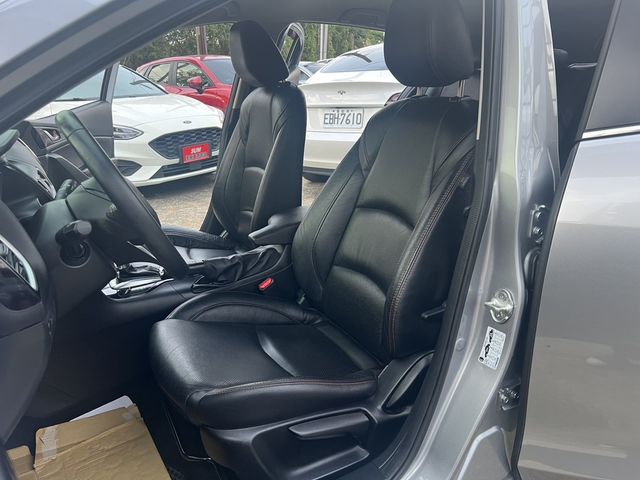 MAZDA馬自達 MAZDA 3  第7張相片