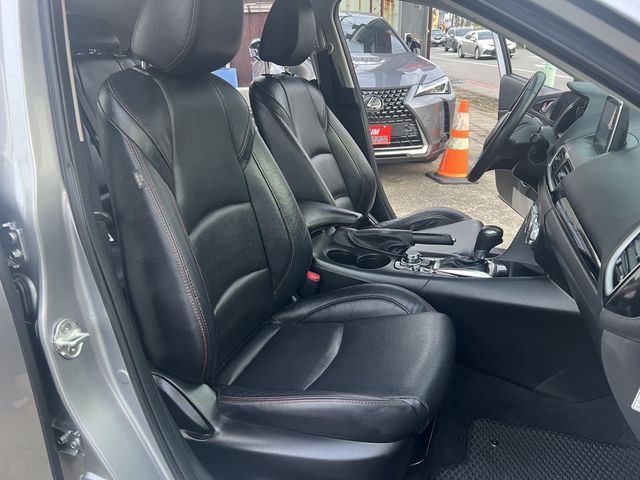 MAZDA馬自達 MAZDA 3  第8張相片