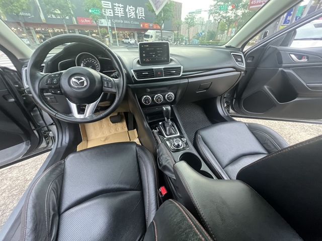 MAZDA馬自達 MAZDA 3  第12張相片