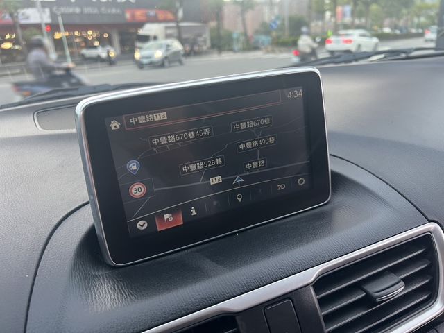 MAZDA馬自達 MAZDA 3  第15張相片