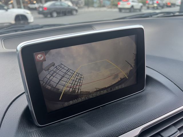 MAZDA馬自達 MAZDA 3  第16張相片