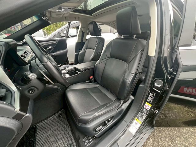 LEXUS凌志 ES300H  第4張相片