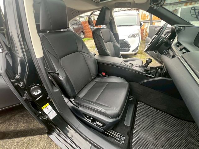 LEXUS凌志 ES300H  第5張相片