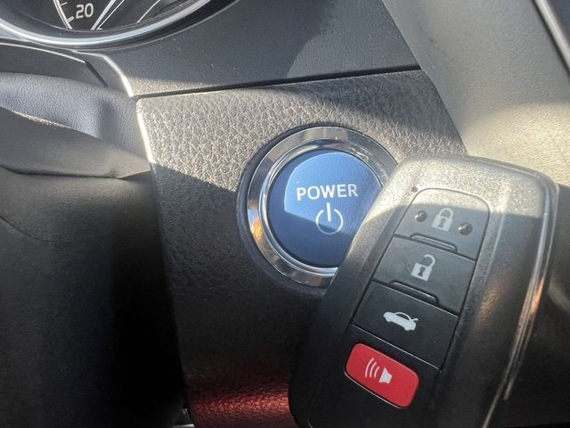 TOYOTA豐田 CAMRY HYBRID  第15張相片