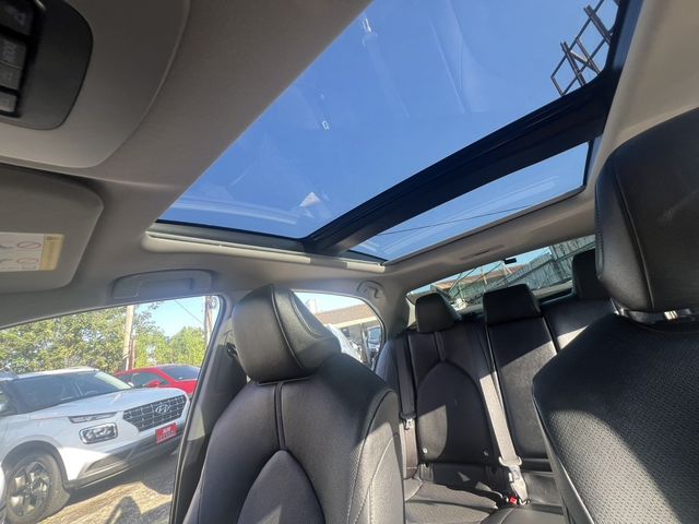 TOYOTA豐田 CAMRY HYBRID  第18張相片