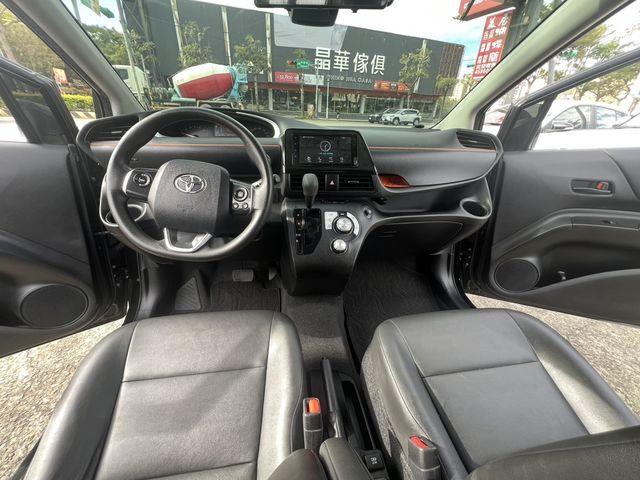 TOYOTA豐田 SIENTA  第11張相片