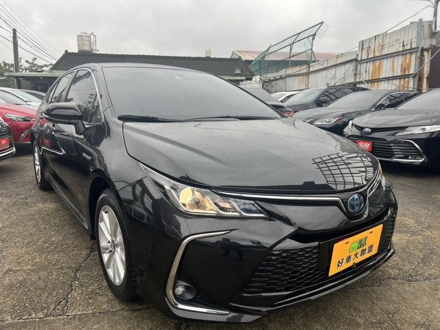TOYOTA豐田 COROLLA ALTIS HYBRID  第3張相片