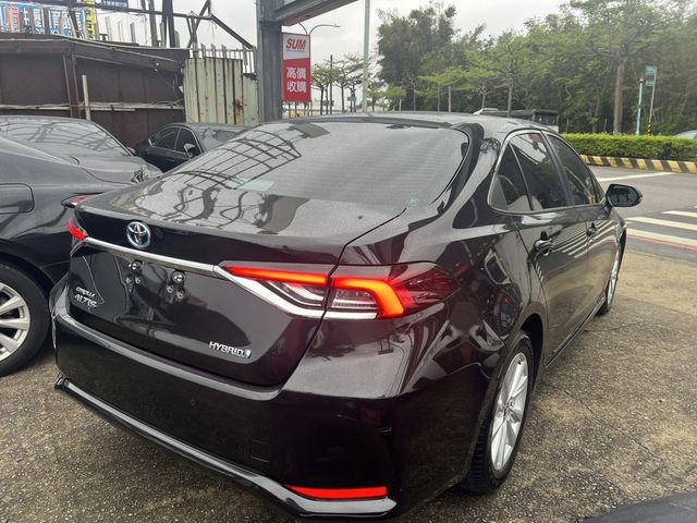 TOYOTA豐田 COROLLA ALTIS HYBRID  第4張相片