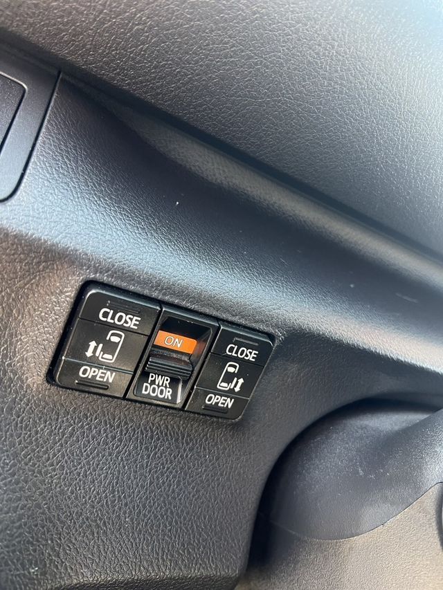 TOYOTA豐田 SIENTA  第18張相片