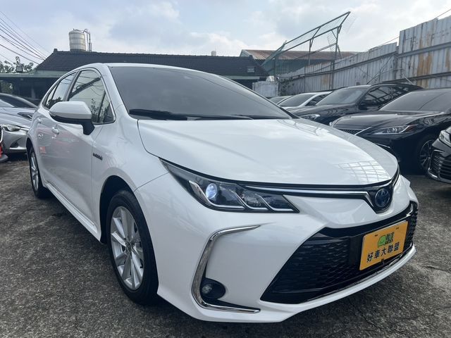 TOYOTA豐田 COROLLA ALTIS HYBRID  第3張相片