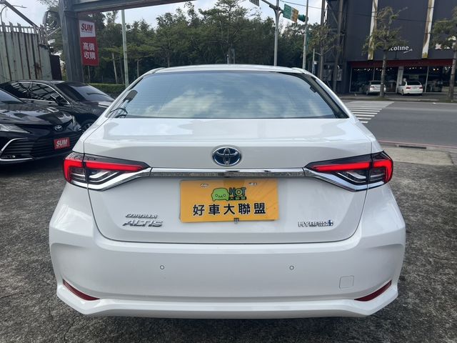 TOYOTA豐田 COROLLA ALTIS HYBRID  第5張相片
