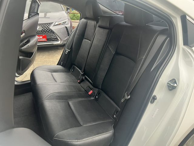 TOYOTA豐田 COROLLA ALTIS HYBRID  第10張相片