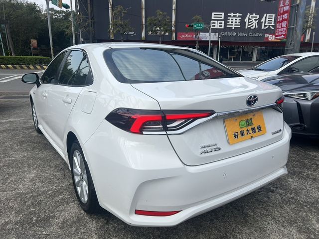 TOYOTA豐田 COROLLA ALTIS HYBRID  第4張相片