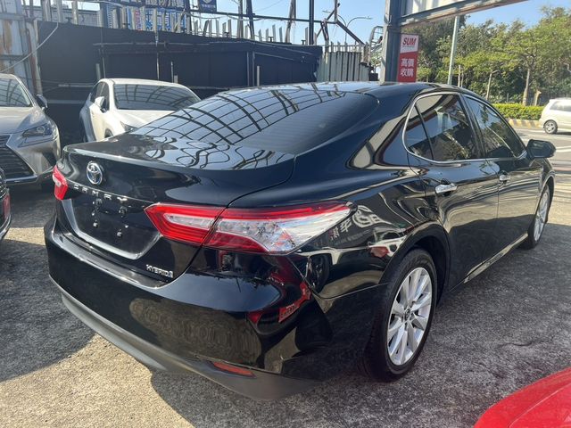 TOYOTA豐田 CAMRY HYBRID  第4張相片