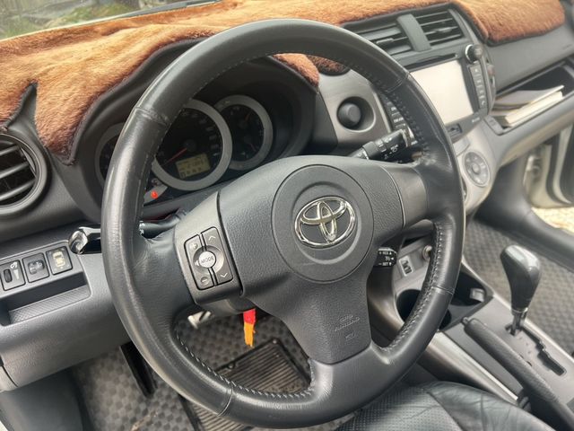 TOYOTA豐田 RAV4  第13張相片