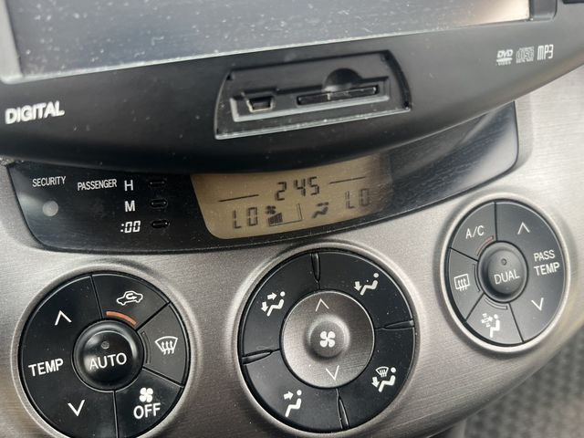 TOYOTA豐田 RAV4  第16張相片