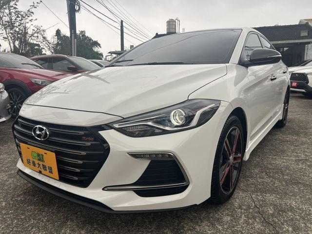 HYUNDAI現代 ELANTRA  第1張相片