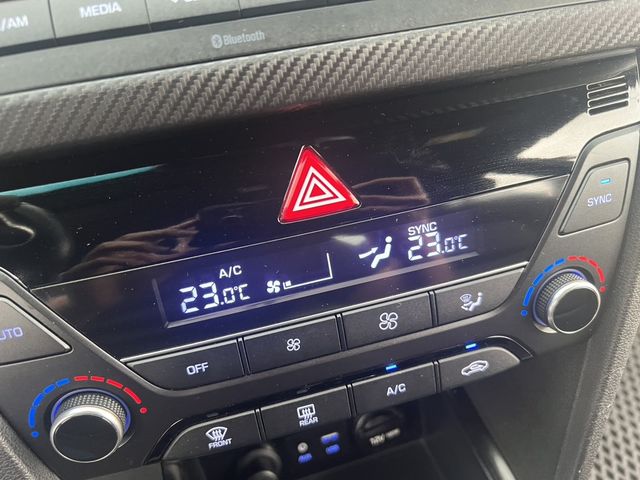 HYUNDAI現代 ELANTRA  第16張相片