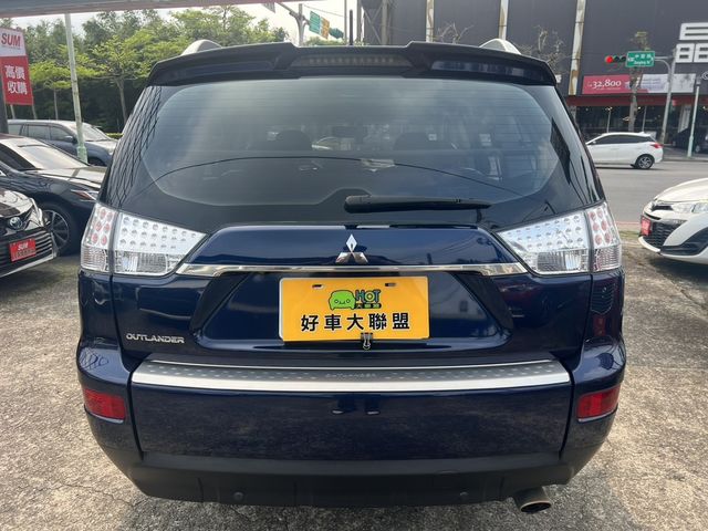 MITSUBISHI三菱 OUTLANDER  第5張相片
