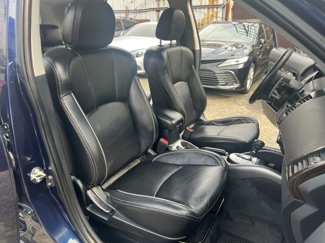 MITSUBISHI三菱 OUTLANDER  第8張相片