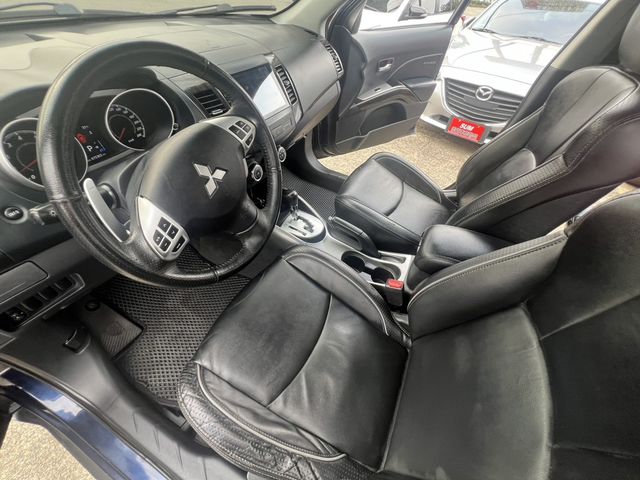 MITSUBISHI三菱 OUTLANDER  第11張相片