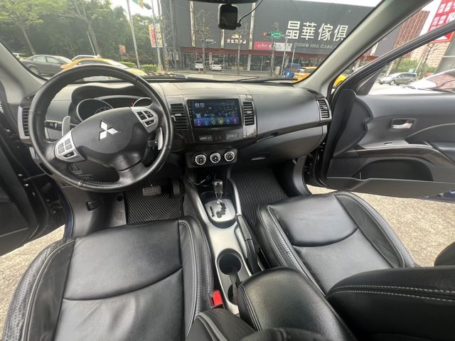MITSUBISHI三菱 OUTLANDER  第12張相片
