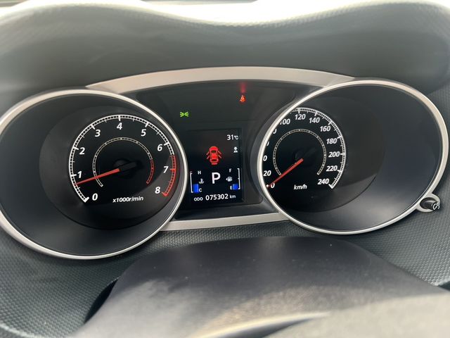 MITSUBISHI三菱 OUTLANDER  第18張相片