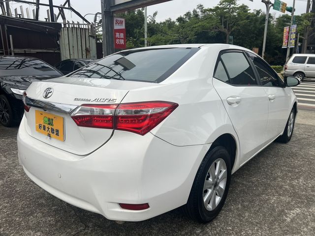 TOYOTA豐田 ALTIS  第4張相片