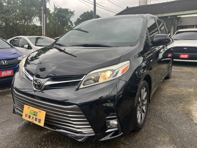 TOYOTA豐田 SIENNA  第1張相片
