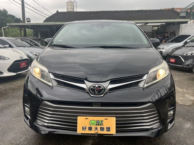 TOYOTA豐田 SIENNA  第2張相片