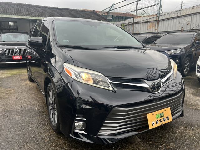 TOYOTA豐田 SIENNA  第3張相片
