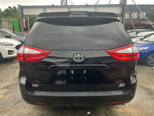 TOYOTA豐田 SIENNA  第5張相片