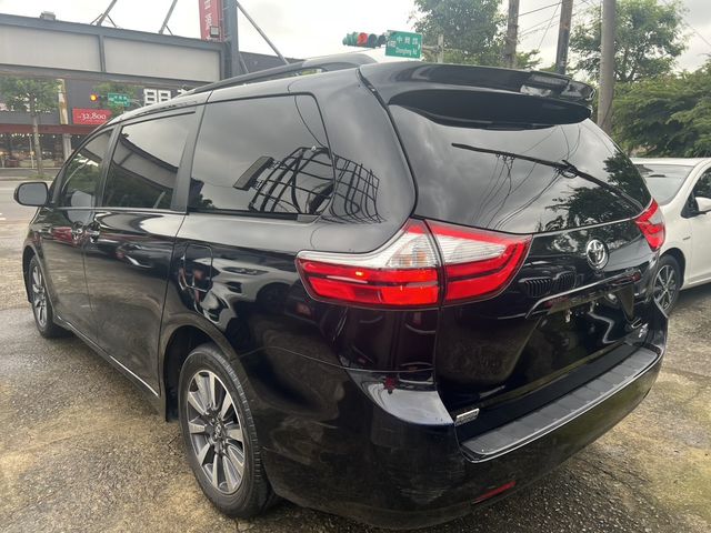 TOYOTA豐田 SIENNA  第6張相片