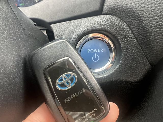 TOYOTA豐田 RAV4  第17張相片