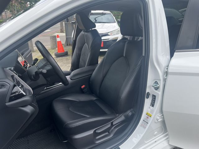 TOYOTA豐田 CAMRY  第7張相片