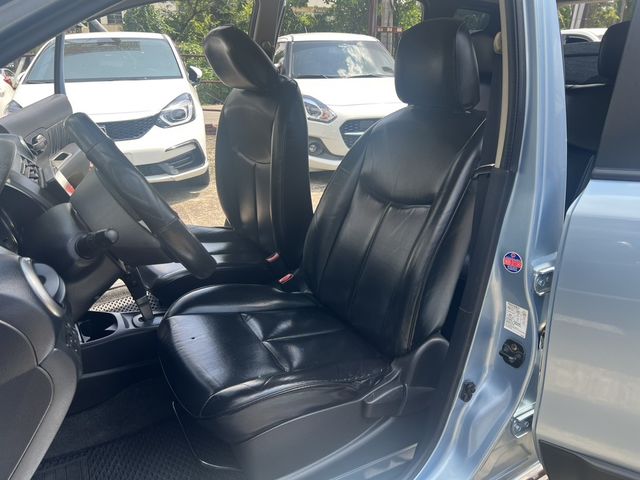 NISSAN日產 LIVINA  第7張相片