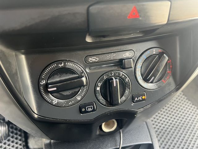 NISSAN日產 LIVINA  第15張相片