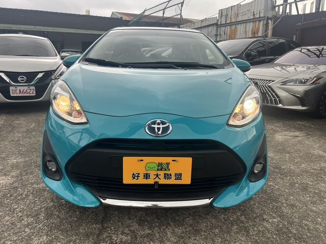 TOYOTA豐田 PRIUS C  第2張相片