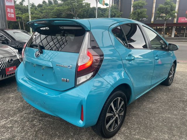 TOYOTA豐田 PRIUS C  第6張相片