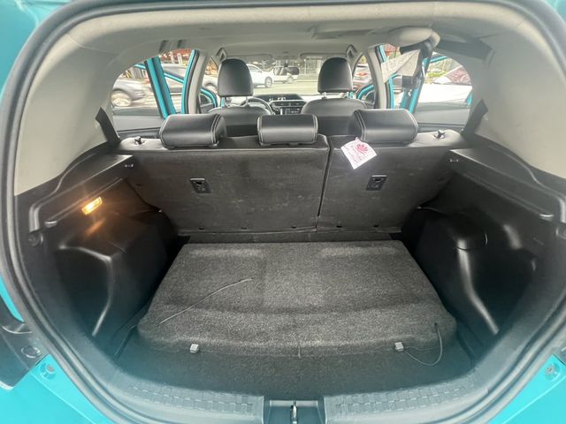 TOYOTA豐田 PRIUS C  第12張相片