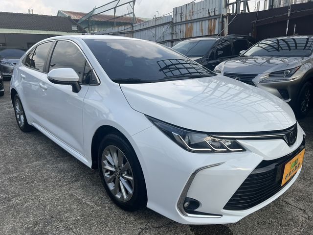 TOYOTA豐田 ALTIS  第3張相片