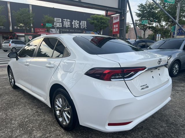 TOYOTA豐田 ALTIS  第6張相片