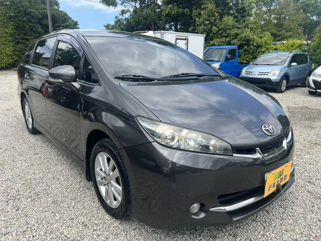 TOYOTA豐田 WISH  第3張相片