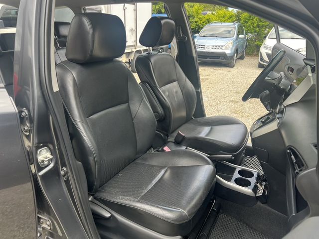 TOYOTA豐田 WISH  第8張相片